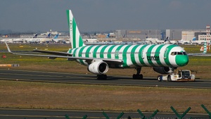 Photo of D-ABOL - Boeing 757-330 operated by Condor