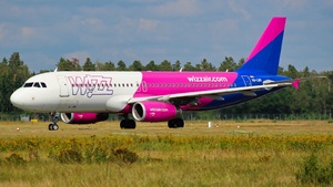 Photo of HA-LWQ - Airbus A320-232 operated by Wizz Air