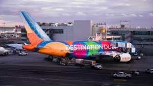 Photo of A6-EOT - Airbus A380-861 operated by Emirates